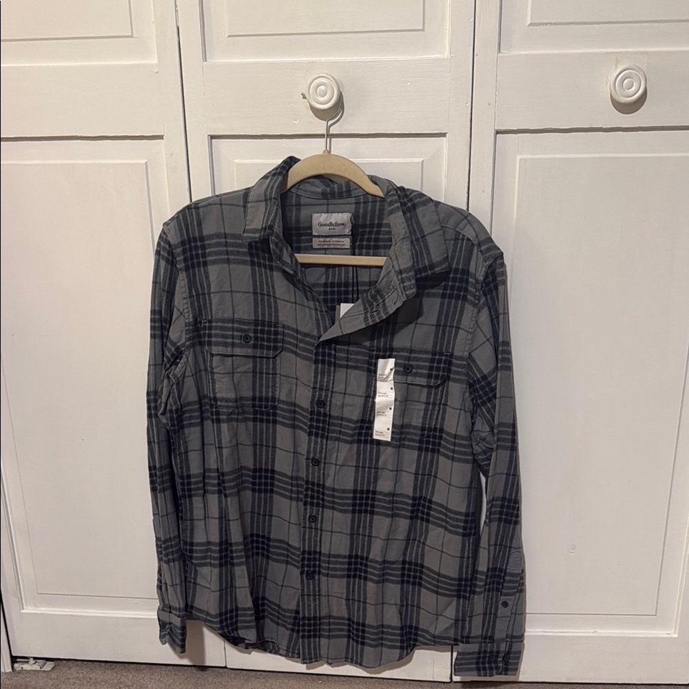 Goodfellow & Co Gray and Black Casual Button Down Shirt
